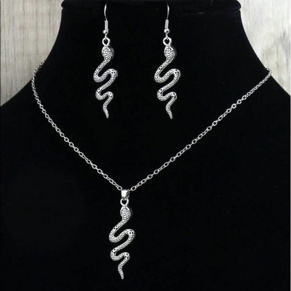 2PC Silver Retro Serpent Snake Earrings & Necklace - Picture 2 of 5